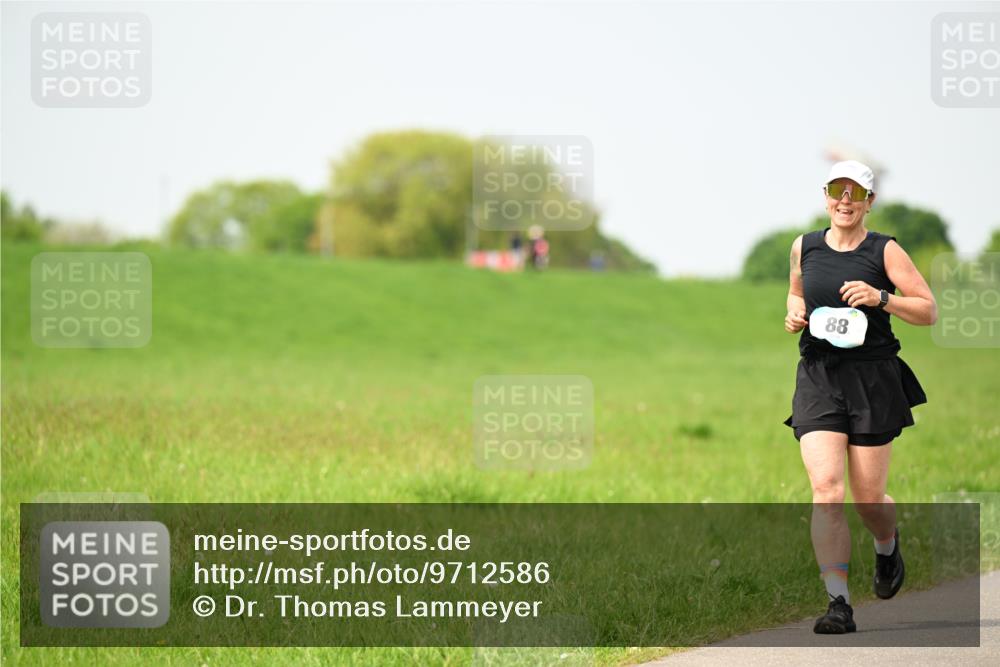 10.05.2026 - 8. Wedeler Halbmarathon Dr. Thomas Lammeyer http://msf.ph/oto/9712586 10.05.2026 12:09:11 Laufen  meine-sportfotos.de