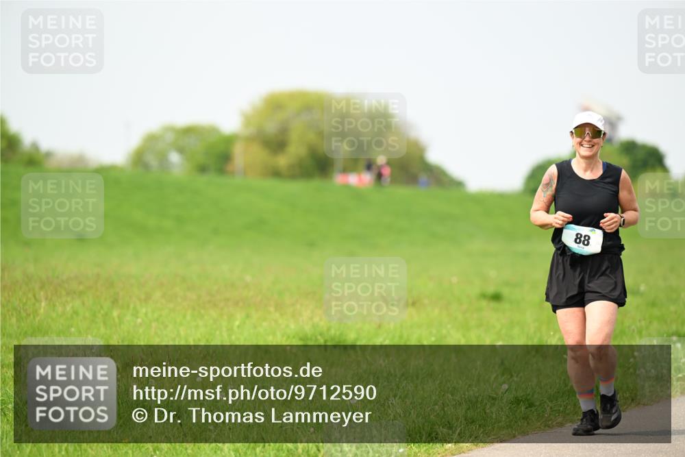10.05.2026 - 8. Wedeler Halbmarathon Dr. Thomas Lammeyer http://msf.ph/oto/9712590 10.05.2026 12:09:11 Laufen  meine-sportfotos.de