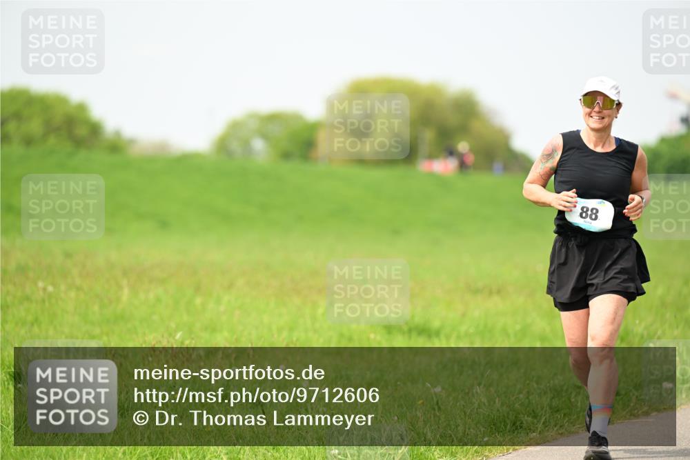 10.05.2026 - 8. Wedeler Halbmarathon Dr. Thomas Lammeyer http://msf.ph/oto/9712606 10.05.2026 12:09:12 Laufen  meine-sportfotos.de