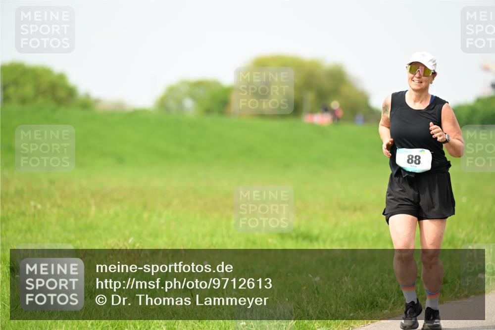 10.05.2026 - 8. Wedeler Halbmarathon Dr. Thomas Lammeyer http://msf.ph/oto/9712613 10.05.2026 12:09:12 Laufen  meine-sportfotos.de
