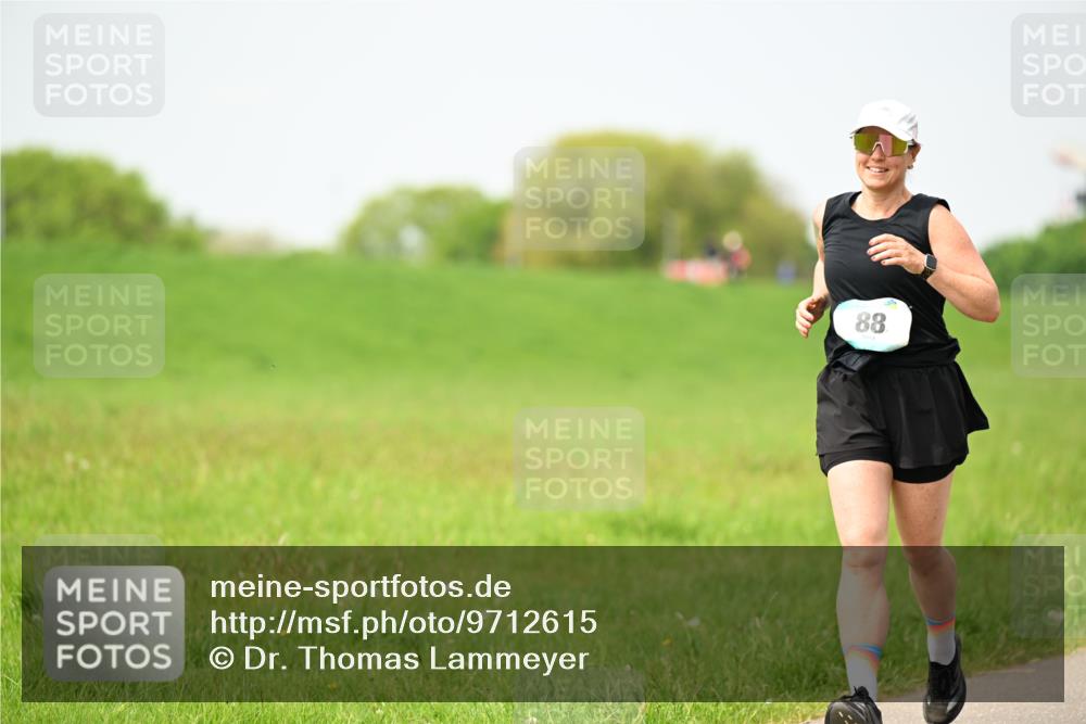 10.05.2026 - 8. Wedeler Halbmarathon Dr. Thomas Lammeyer http://msf.ph/oto/9712615 10.05.2026 12:09:12 Laufen  meine-sportfotos.de