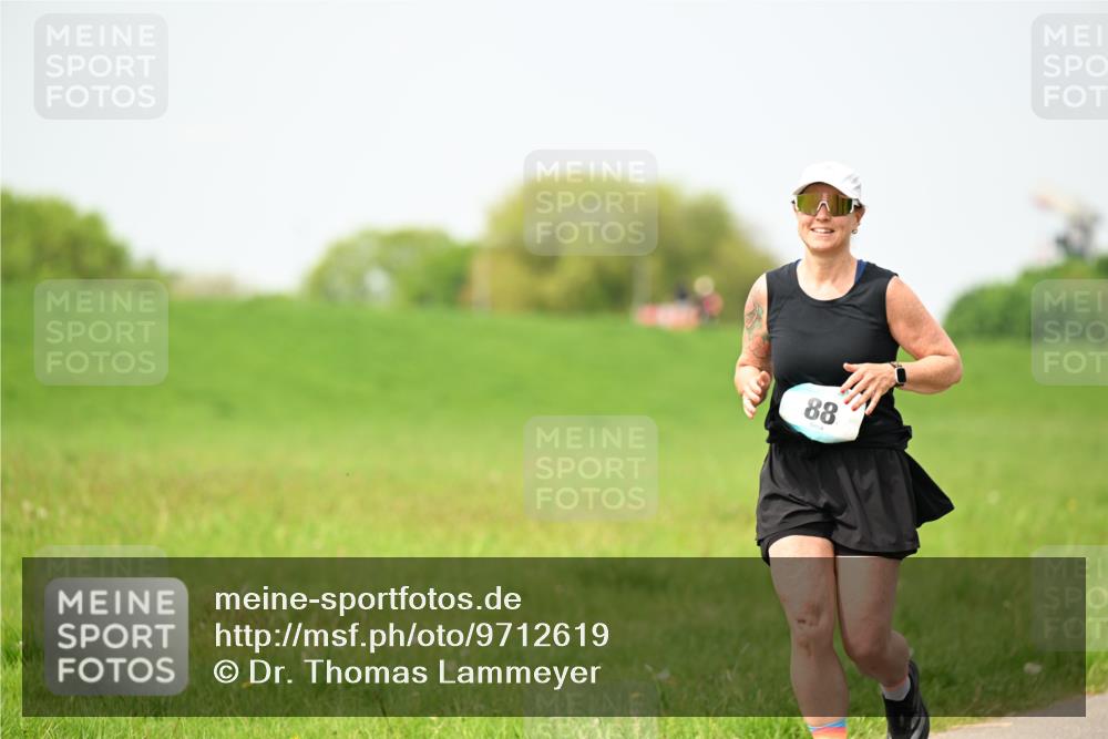 10.05.2026 - 8. Wedeler Halbmarathon Dr. Thomas Lammeyer http://msf.ph/oto/9712619 10.05.2026 12:09:12 Laufen  meine-sportfotos.de