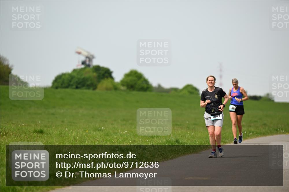 10.05.2026 - 8. Wedeler Halbmarathon Dr. Thomas Lammeyer http://msf.ph/oto/9712636 10.05.2026 12:09:17 Laufen 1057, 2188 meine-sportfotos.de