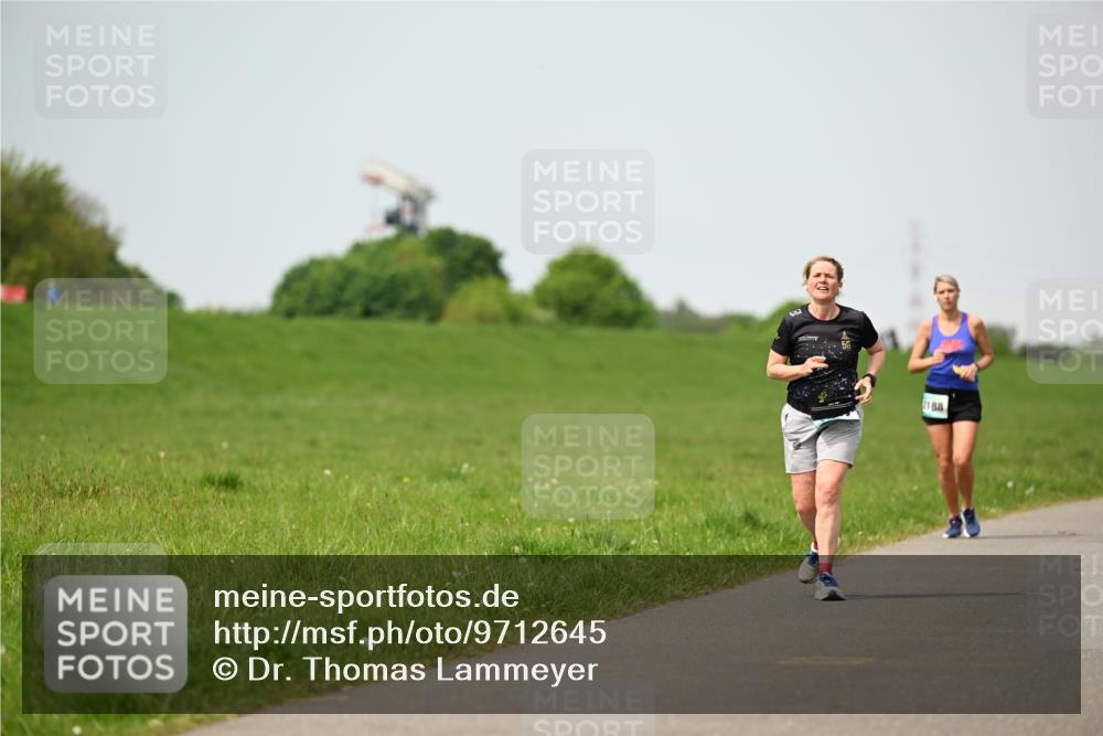 10.05.2026 - 8. Wedeler Halbmarathon Dr. Thomas Lammeyer http://msf.ph/oto/9712645 10.05.2026 12:09:18 Laufen 2188 meine-sportfotos.de