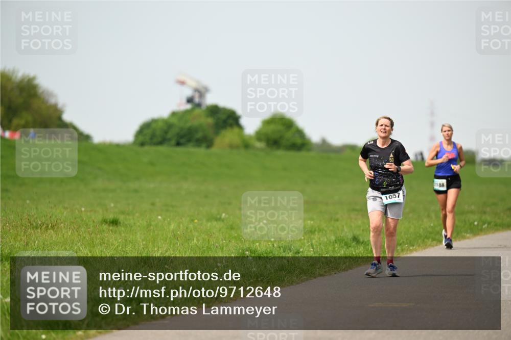 10.05.2026 - 8. Wedeler Halbmarathon Dr. Thomas Lammeyer http://msf.ph/oto/9712648 10.05.2026 12:09:18 Laufen 1057, 2188 meine-sportfotos.de