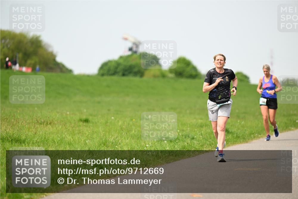 10.05.2026 - 8. Wedeler Halbmarathon Dr. Thomas Lammeyer http://msf.ph/oto/9712669 10.05.2026 12:09:20 Laufen  meine-sportfotos.de