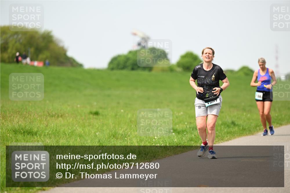 10.05.2026 - 8. Wedeler Halbmarathon Dr. Thomas Lammeyer http://msf.ph/oto/9712680 10.05.2026 12:09:20 Laufen  meine-sportfotos.de