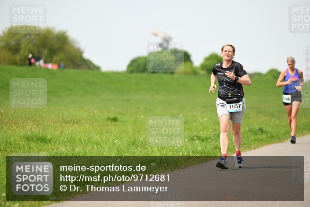 10.05.2026 - 8. Wedeler Halbmarathon Dr. Thomas Lammeyer http://msf.ph/oto/9712681 10.05.2026 12:09:21 Laufen 1057, 2188 meine-sportfotos.de