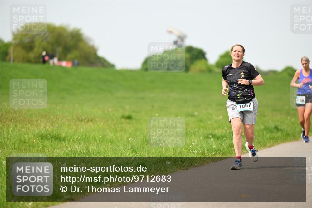 10.05.2026 - 8. Wedeler Halbmarathon Dr. Thomas Lammeyer http://msf.ph/oto/9712683 10.05.2026 12:09:21 Laufen 1057, 2108 meine-sportfotos.de