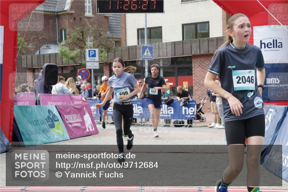 10.05.2026 - 8. Wedeler Halbmarathon Yannick Fuchs http://msf.ph/oto/9712684 10.05.2026 11:26:26 Ziel 572, 699, 841, 842, 2046, 2157, 2182 meine-sportfotos.de