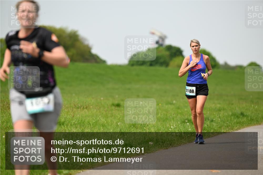 10.05.2026 - 8. Wedeler Halbmarathon Dr. Thomas Lammeyer http://msf.ph/oto/9712691 10.05.2026 12:09:25 Laufen 1869, 2188 meine-sportfotos.de