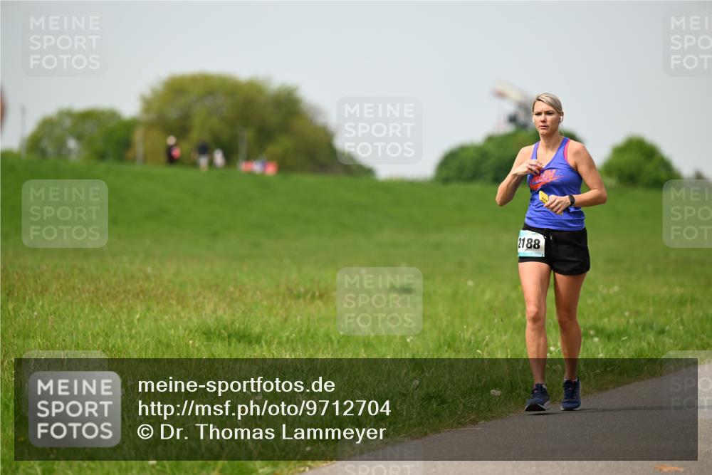 10.05.2026 - 8. Wedeler Halbmarathon Dr. Thomas Lammeyer http://msf.ph/oto/9712704 10.05.2026 12:09:26 Laufen 2188 meine-sportfotos.de