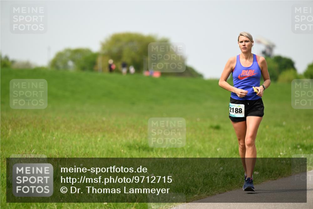 10.05.2026 - 8. Wedeler Halbmarathon Dr. Thomas Lammeyer http://msf.ph/oto/9712715 10.05.2026 12:09:27 Laufen 2188 meine-sportfotos.de