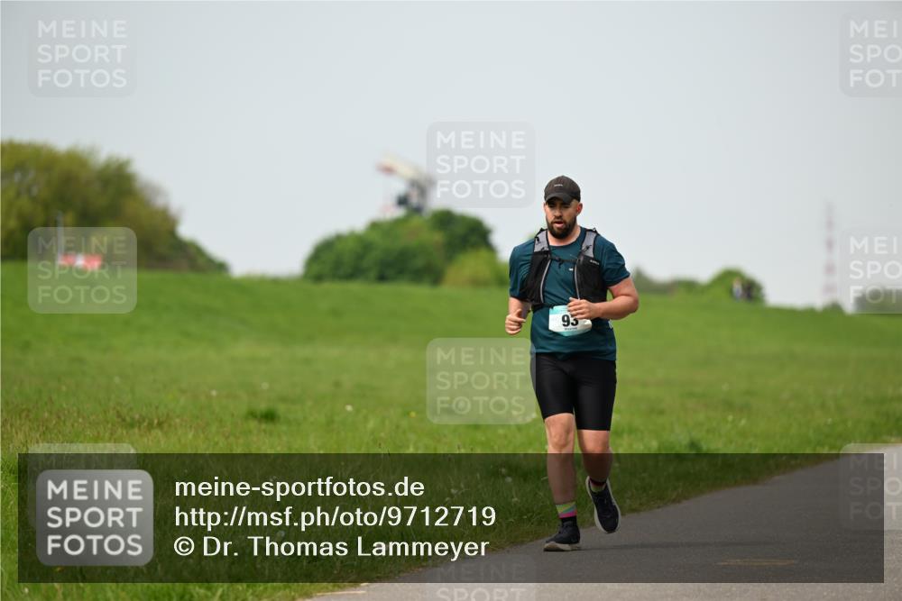 10.05.2026 - 8. Wedeler Halbmarathon Dr. Thomas Lammeyer http://msf.ph/oto/9712719 10.05.2026 12:09:45 Laufen  meine-sportfotos.de
