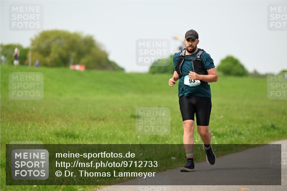 10.05.2026 - 8. Wedeler Halbmarathon Dr. Thomas Lammeyer http://msf.ph/oto/9712733 10.05.2026 12:09:47 Laufen  meine-sportfotos.de