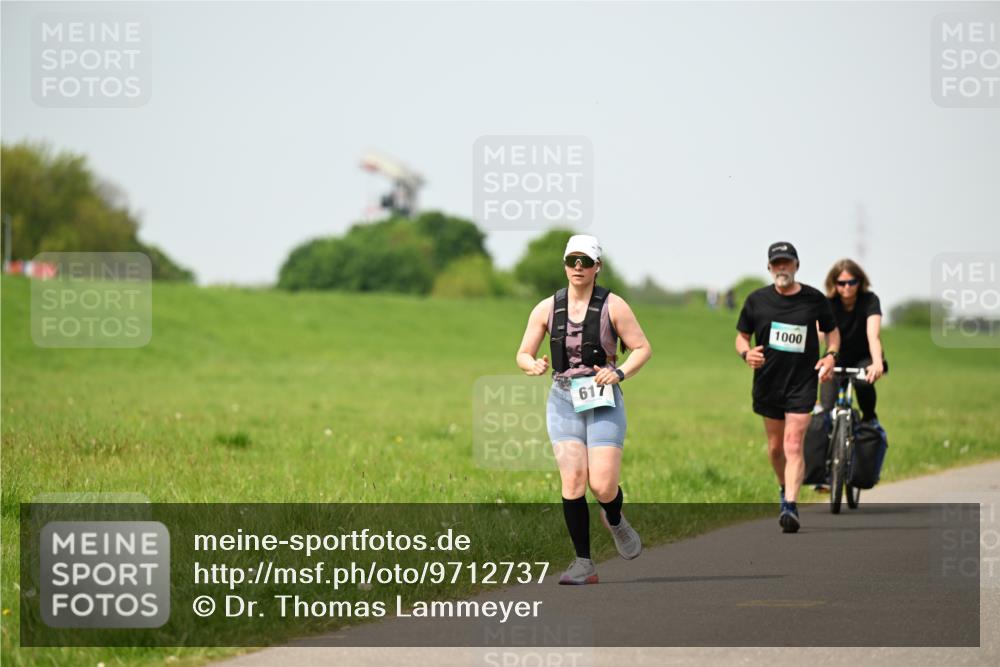 10.05.2026 - 8. Wedeler Halbmarathon Dr. Thomas Lammeyer http://msf.ph/oto/9712737 10.05.2026 12:10:01 Laufen 1000 meine-sportfotos.de