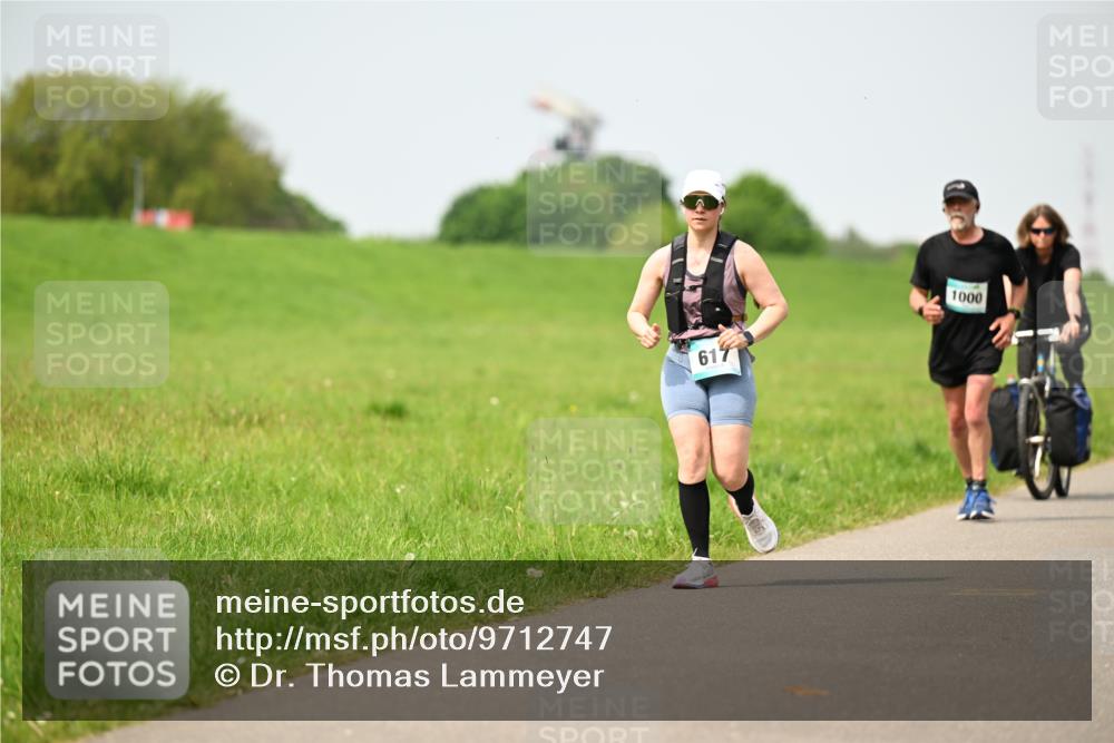 10.05.2026 - 8. Wedeler Halbmarathon Dr. Thomas Lammeyer http://msf.ph/oto/9712747 10.05.2026 12:10:01 Laufen 617, 1000 meine-sportfotos.de