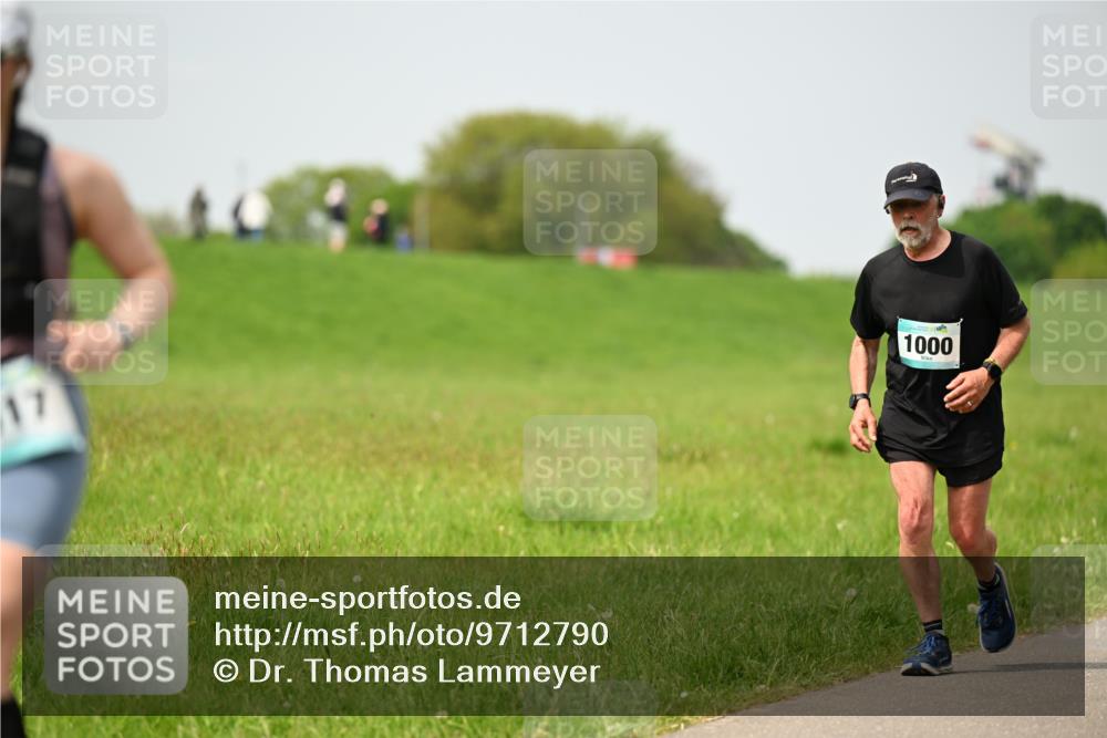 10.05.2026 - 8. Wedeler Halbmarathon Dr. Thomas Lammeyer http://msf.ph/oto/9712790 10.05.2026 12:10:06 Laufen 1000 meine-sportfotos.de