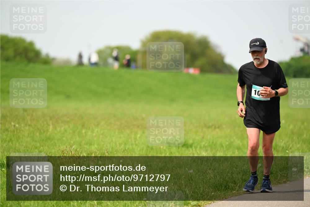 10.05.2026 - 8. Wedeler Halbmarathon Dr. Thomas Lammeyer http://msf.ph/oto/9712797 10.05.2026 12:10:07 Laufen  meine-sportfotos.de