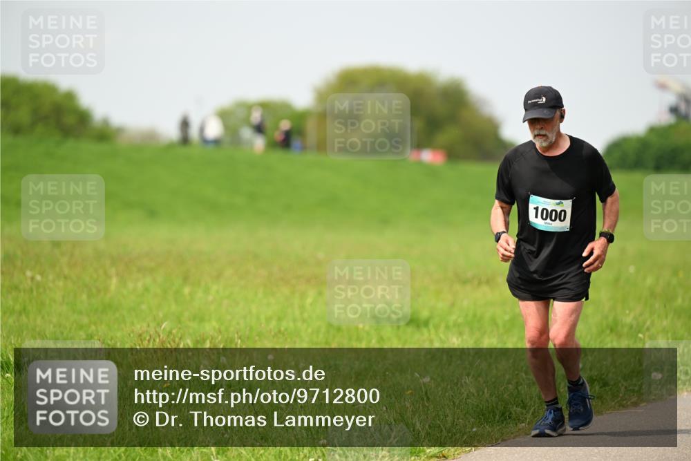 10.05.2026 - 8. Wedeler Halbmarathon Dr. Thomas Lammeyer http://msf.ph/oto/9712800 10.05.2026 12:10:07 Laufen 1000 meine-sportfotos.de