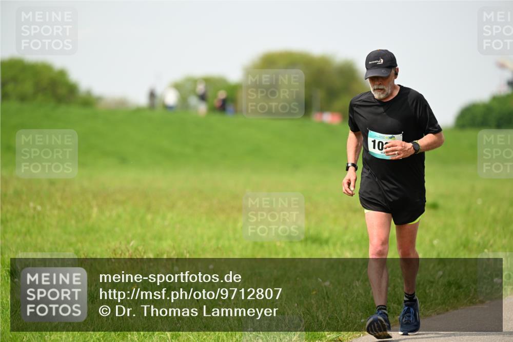 10.05.2026 - 8. Wedeler Halbmarathon Dr. Thomas Lammeyer http://msf.ph/oto/9712807 10.05.2026 12:10:08 Laufen  meine-sportfotos.de