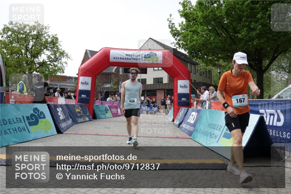 10.05.2026 - 8. Wedeler Halbmarathon Yannick Fuchs http://msf.ph/oto/9712837 10.05.2026 11:26:50 Ziel 167, 438, 989 meine-sportfotos.de