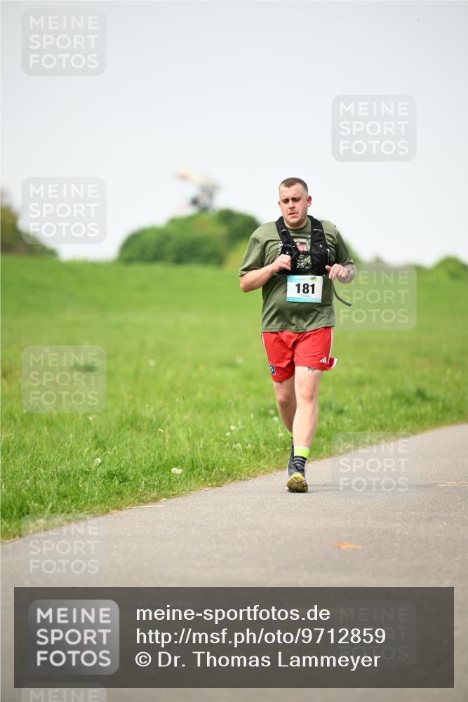 10.05.2026 - 8. Wedeler Halbmarathon Dr. Thomas Lammeyer http://msf.ph/oto/9712859 10.05.2026 12:10:47 Laufen 181 meine-sportfotos.de