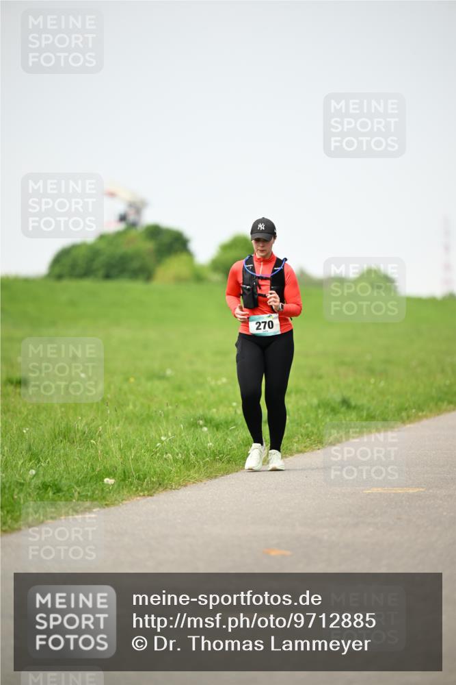 10.05.2026 - 8. Wedeler Halbmarathon Dr. Thomas Lammeyer http://msf.ph/oto/9712885 10.05.2026 12:10:53 Laufen 270 meine-sportfotos.de