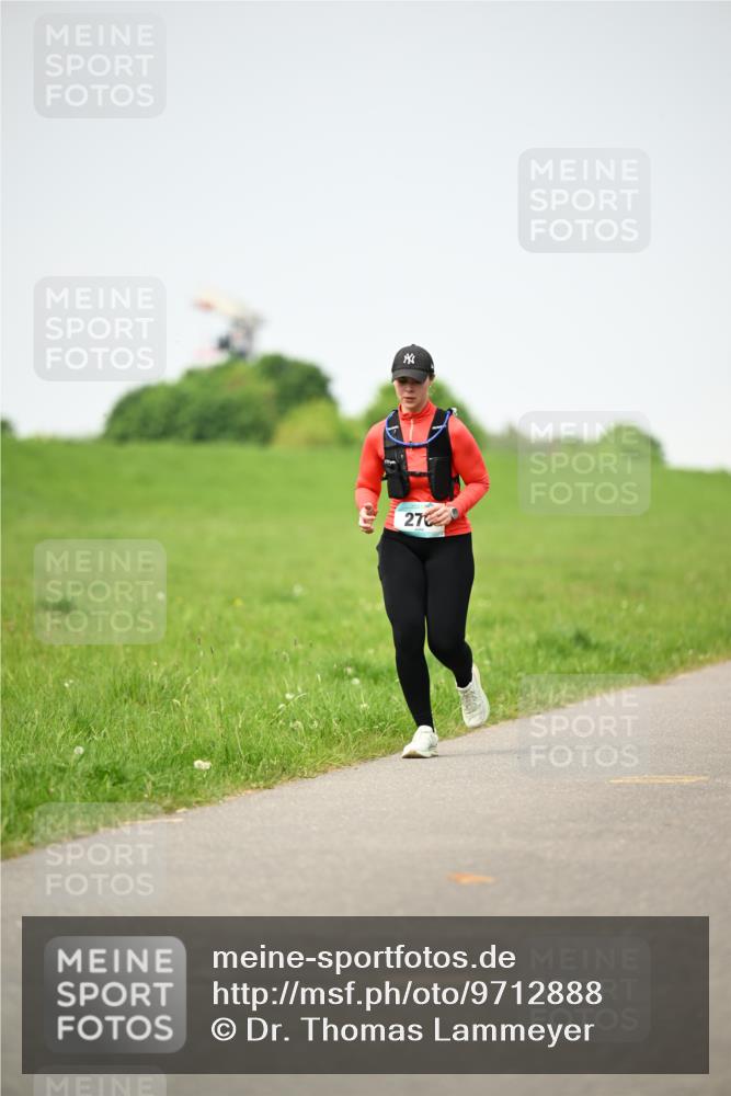 10.05.2026 - 8. Wedeler Halbmarathon Dr. Thomas Lammeyer http://msf.ph/oto/9712888 10.05.2026 12:10:53 Laufen 270 meine-sportfotos.de
