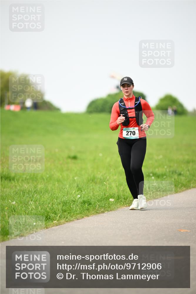 10.05.2026 - 8. Wedeler Halbmarathon Dr. Thomas Lammeyer http://msf.ph/oto/9712906 10.05.2026 12:10:55 Laufen 270 meine-sportfotos.de