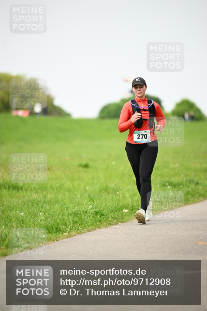 10.05.2026 - 8. Wedeler Halbmarathon Dr. Thomas Lammeyer http://msf.ph/oto/9712908 10.05.2026 12:10:55 Laufen 270 meine-sportfotos.de