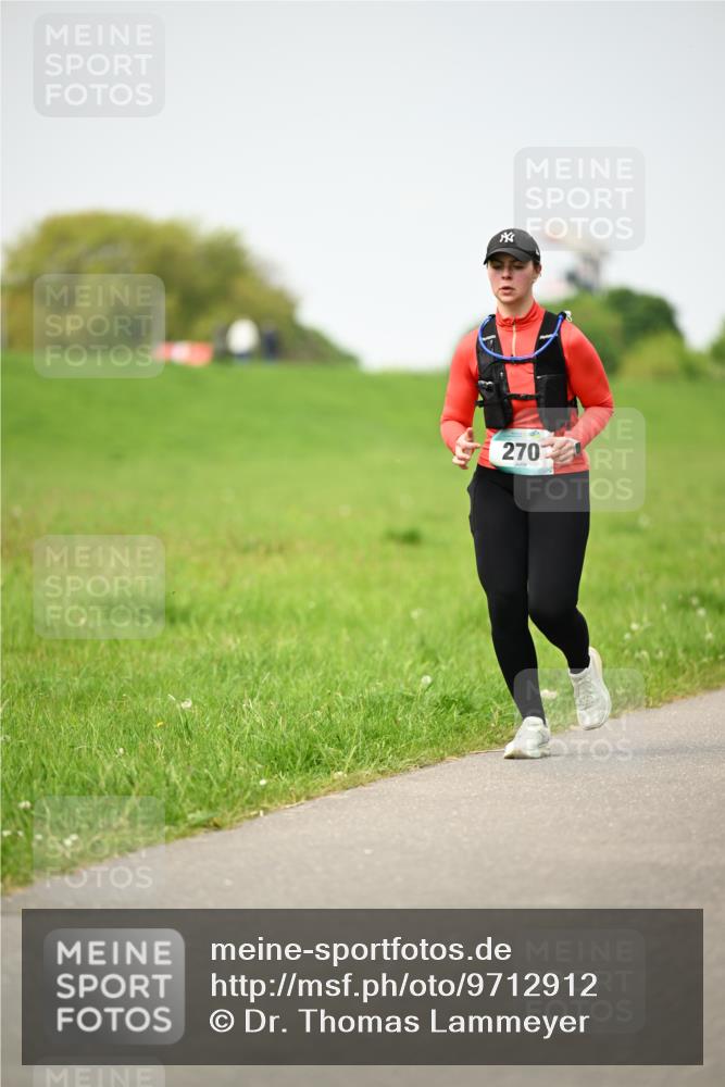 10.05.2026 - 8. Wedeler Halbmarathon Dr. Thomas Lammeyer http://msf.ph/oto/9712912 10.05.2026 12:10:55 Laufen 270 meine-sportfotos.de