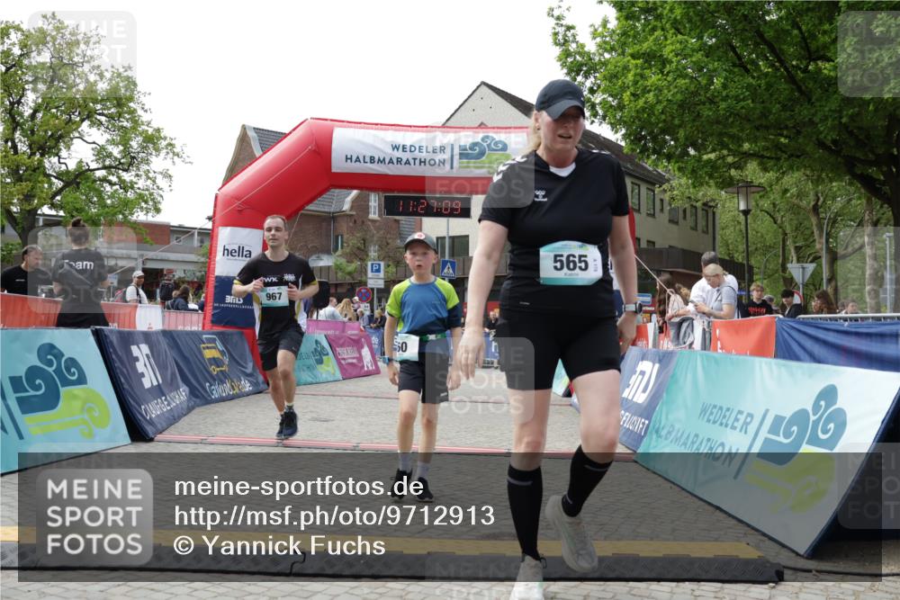 10.05.2026 - 8. Wedeler Halbmarathon Yannick Fuchs http://msf.ph/oto/9712913 10.05.2026 11:27:08 Ziel 60, 565, 967 meine-sportfotos.de