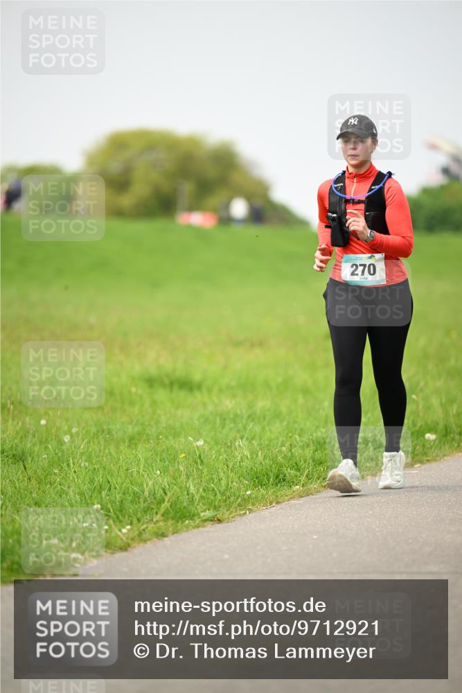 10.05.2026 - 8. Wedeler Halbmarathon Dr. Thomas Lammeyer http://msf.ph/oto/9712921 10.05.2026 12:10:56 Laufen 270 meine-sportfotos.de