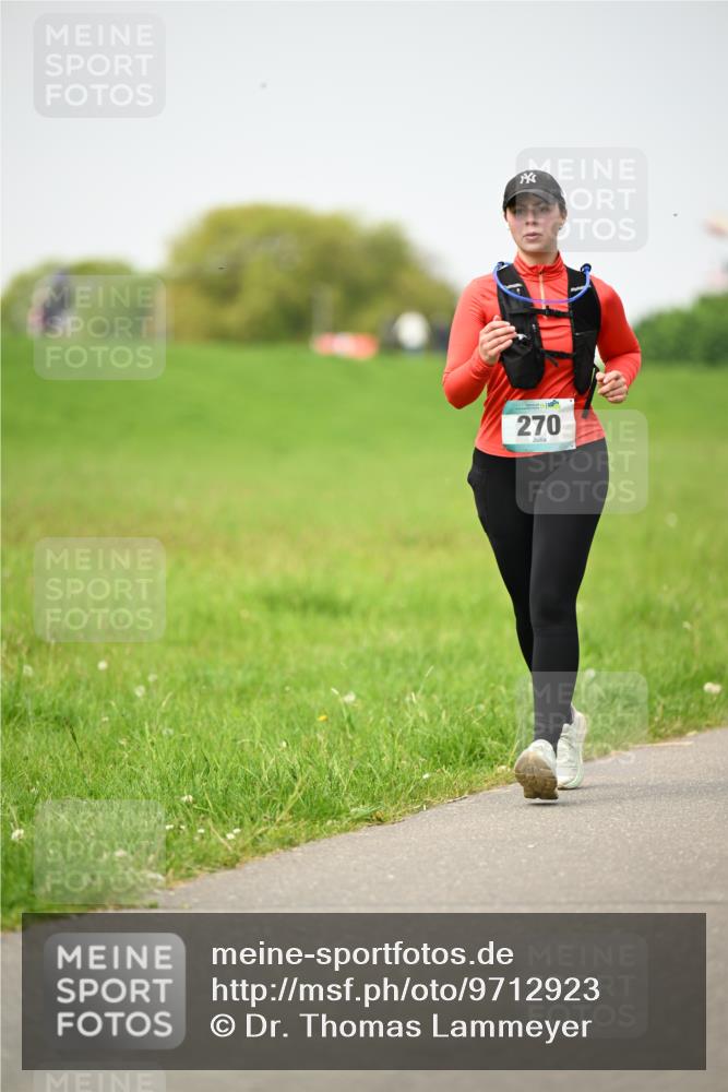 10.05.2026 - 8. Wedeler Halbmarathon Dr. Thomas Lammeyer http://msf.ph/oto/9712923 10.05.2026 12:10:56 Laufen 270 meine-sportfotos.de