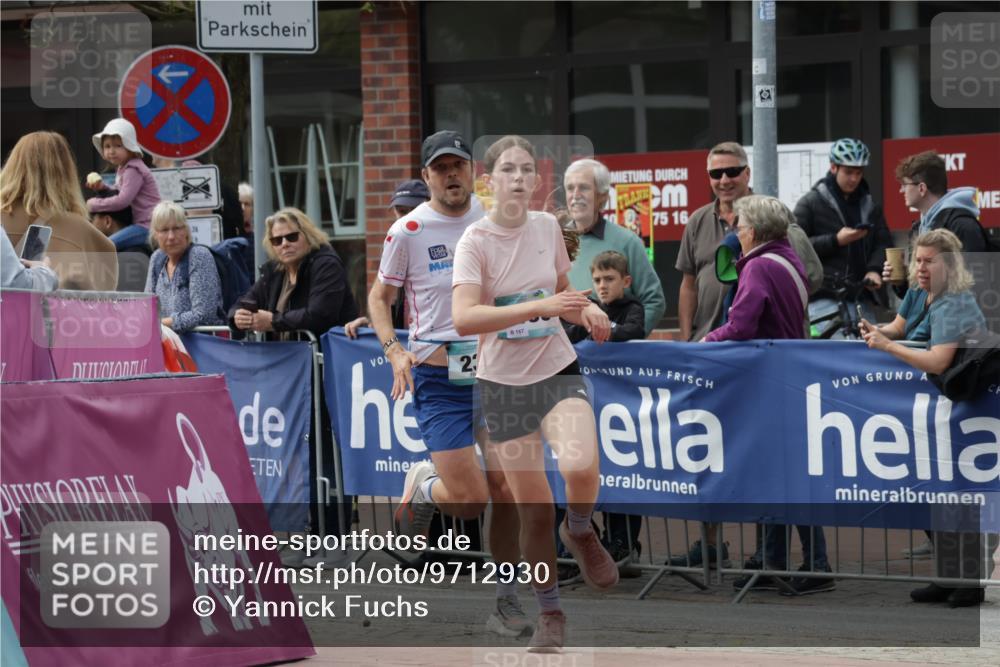 10.05.2026 - 8. Wedeler Halbmarathon Yannick Fuchs http://msf.ph/oto/9712930 10.05.2026 11:27:16 Ziel 230, 2139 meine-sportfotos.de