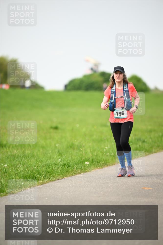 10.05.2026 - 8. Wedeler Halbmarathon Dr. Thomas Lammeyer http://msf.ph/oto/9712950 10.05.2026 12:11:23 Laufen 196 meine-sportfotos.de