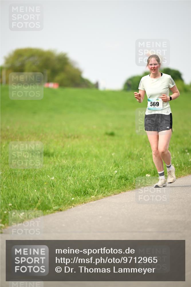 10.05.2026 - 8. Wedeler Halbmarathon Dr. Thomas Lammeyer http://msf.ph/oto/9712965 10.05.2026 12:11:35 Laufen 569 meine-sportfotos.de