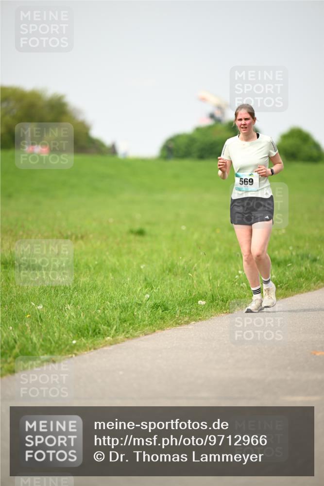 10.05.2026 - 8. Wedeler Halbmarathon Dr. Thomas Lammeyer http://msf.ph/oto/9712966 10.05.2026 12:11:34 Laufen 569 meine-sportfotos.de