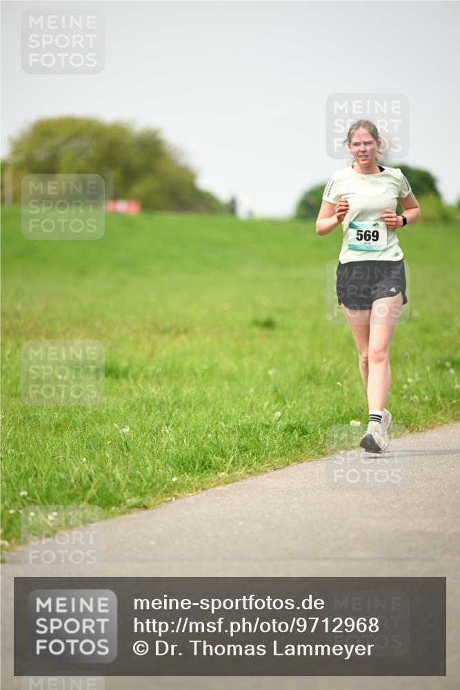 10.05.2026 - 8. Wedeler Halbmarathon Dr. Thomas Lammeyer http://msf.ph/oto/9712968 10.05.2026 12:11:35 Laufen 569 meine-sportfotos.de