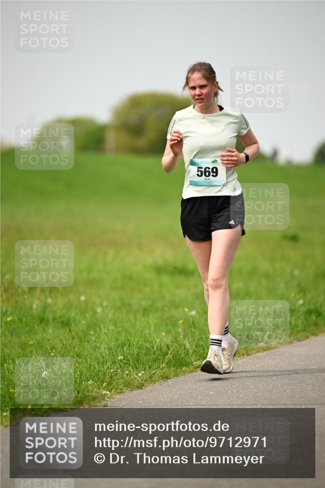 10.05.2026 - 8. Wedeler Halbmarathon Dr. Thomas Lammeyer http://msf.ph/oto/9712971 10.05.2026 12:11:37 Laufen 569 meine-sportfotos.de