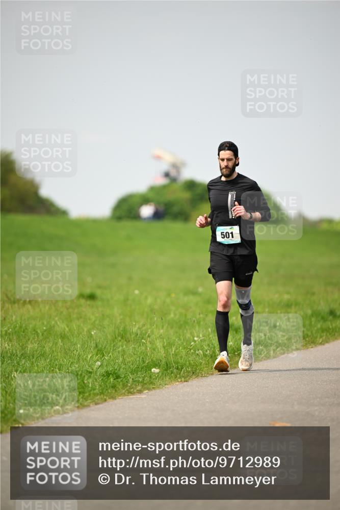 10.05.2026 - 8. Wedeler Halbmarathon Dr. Thomas Lammeyer http://msf.ph/oto/9712989 10.05.2026 12:11:58 Laufen 501 meine-sportfotos.de