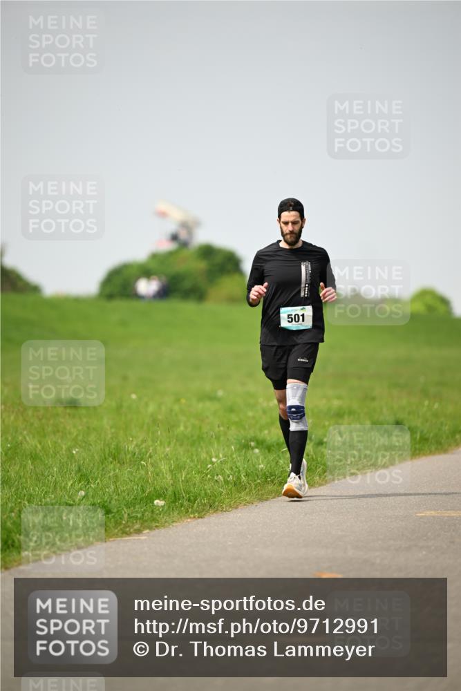 10.05.2026 - 8. Wedeler Halbmarathon Dr. Thomas Lammeyer http://msf.ph/oto/9712991 10.05.2026 12:11:57 Laufen 501 meine-sportfotos.de