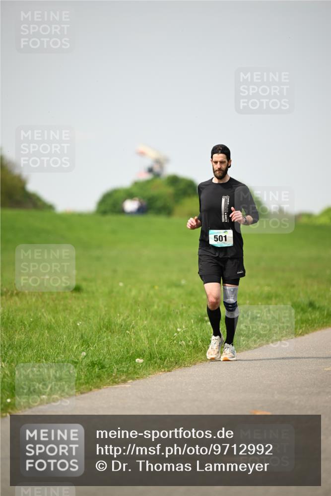 10.05.2026 - 8. Wedeler Halbmarathon Dr. Thomas Lammeyer http://msf.ph/oto/9712992 10.05.2026 12:11:58 Laufen 501 meine-sportfotos.de