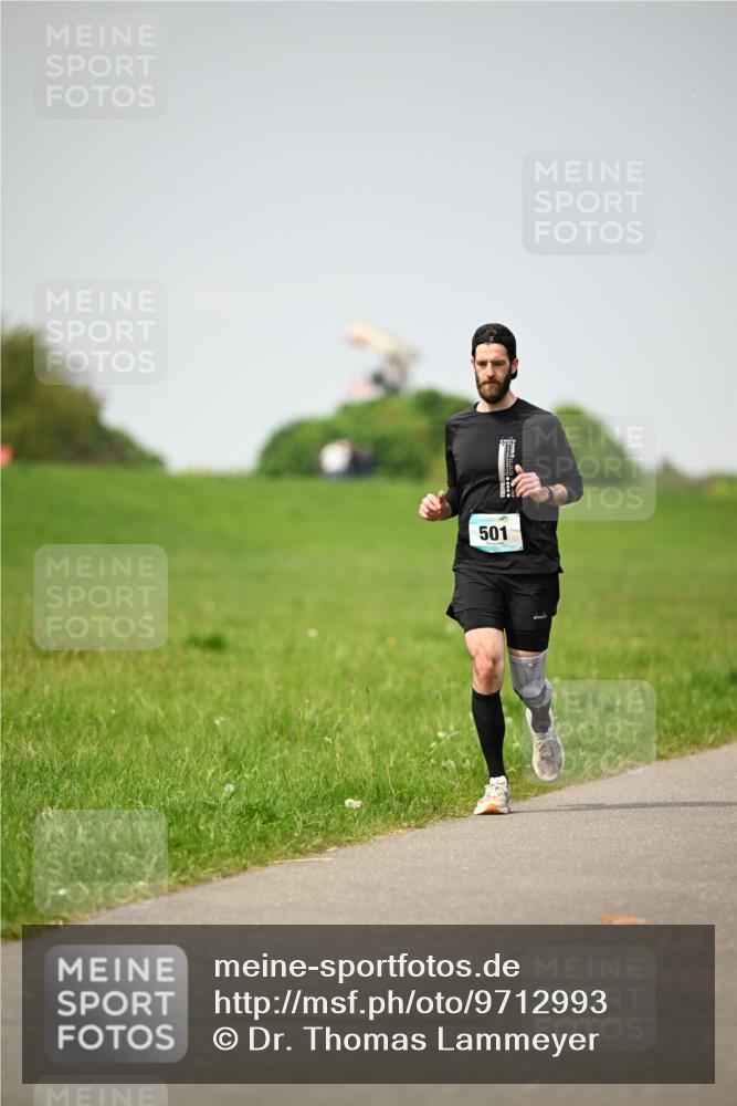 10.05.2026 - 8. Wedeler Halbmarathon Dr. Thomas Lammeyer http://msf.ph/oto/9712993 10.05.2026 12:11:58 Laufen 501 meine-sportfotos.de