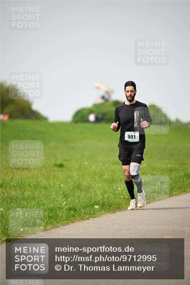 10.05.2026 - 8. Wedeler Halbmarathon Dr. Thomas Lammeyer http://msf.ph/oto/9712995 10.05.2026 12:11:58 Laufen 501 meine-sportfotos.de