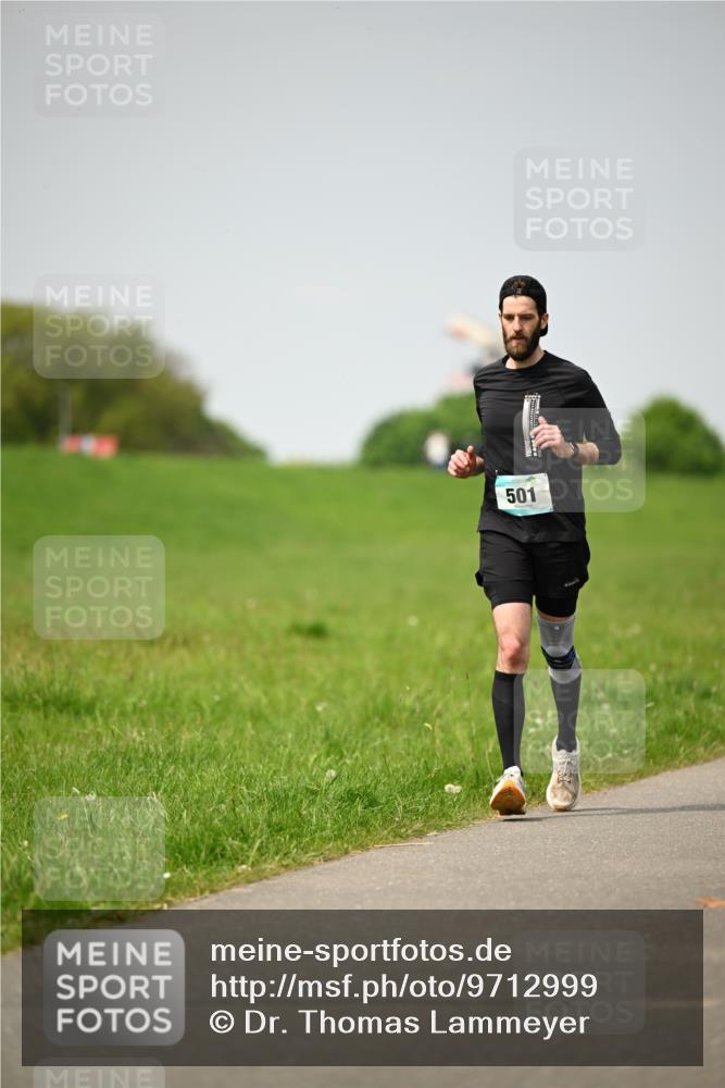 10.05.2026 - 8. Wedeler Halbmarathon Dr. Thomas Lammeyer http://msf.ph/oto/9712999 10.05.2026 12:11:59 Laufen 501 meine-sportfotos.de