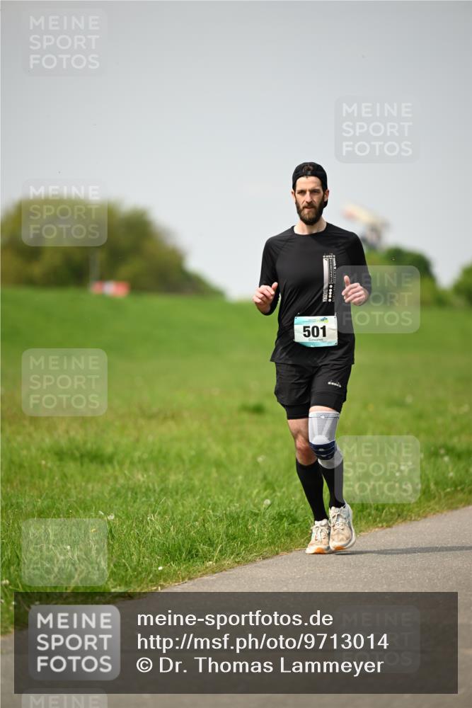 10.05.2026 - 8. Wedeler Halbmarathon Dr. Thomas Lammeyer http://msf.ph/oto/9713014 10.05.2026 12:12:00 Laufen 501 meine-sportfotos.de