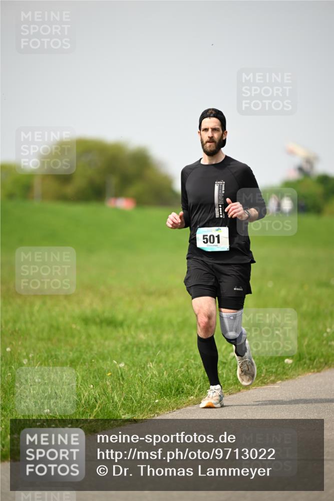 10.05.2026 - 8. Wedeler Halbmarathon Dr. Thomas Lammeyer http://msf.ph/oto/9713022 10.05.2026 12:12:00 Laufen 501 meine-sportfotos.de