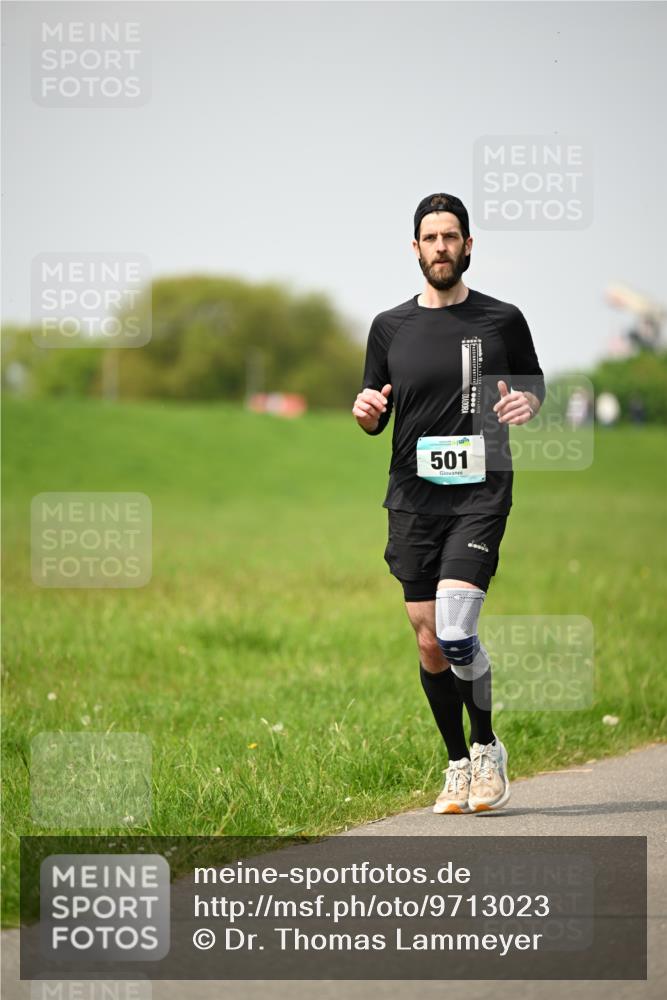 10.05.2026 - 8. Wedeler Halbmarathon Dr. Thomas Lammeyer http://msf.ph/oto/9713023 10.05.2026 12:12:01 Laufen 501 meine-sportfotos.de